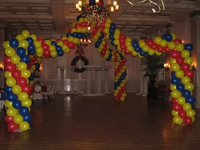 Carnival Balloon Sculpture